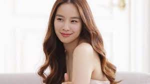 Jo yoon hee is a south korean actress and model. Jo Yoon Hee Worries Netizens After Doing This To Her Instagram Following The Divorce Announcement Jazminemedia