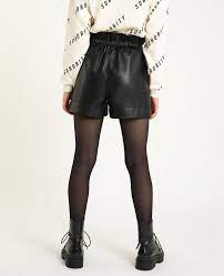Check spelling or type a new query. Shorts Mit Hohem Bund Aus Kunstleder Schwarz 70 141246899a08 Pimkie