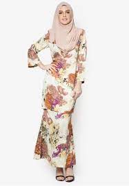 Baju Kurung Moden Amirah From Butik Sireh Pinang In Brown Look Chic And Sweet When You Put On This Baju Kurung Moden A Model Pakaian Hijab Wanita Model Pakaian