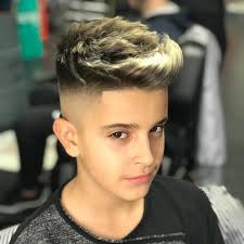 Men S Hair Haircuts Fade Haircuts Short Medium Long Buzzed Side Part Long Top Short Sides Hair Style Hairstyle Haircut Hair Color Slick Back Men
