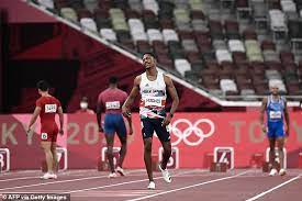 Hughes' body language and the relaxed way in which he speaks suggests he is not someone who generally struggles with the weight. Cjzrqbvgoxbcwm