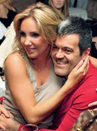 Árpád habony was born on january 1, 1968 in budapest, hungary. 11 Kep Avagy Hogyan Lett Nem Kozszereplo Habony Arpadbol Menon Oltozkodo Pasi