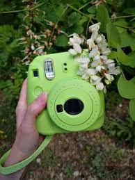 Fange den moment mit polaroid ein. Instax Mini 9 Instax Mini Green Aesthetic Instax Mini Camera