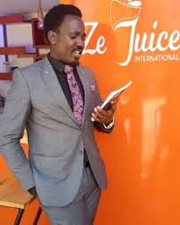 Mwenye uwezo, urufatiro,icyo wavuze live healing worship team. Minister King Chavala