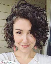 A Cute Curly Bob Effortless And Adorable Curly Bob Hairstyles Curly Hair Styles Short Curly Bob Hairstyles