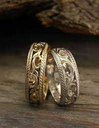 Mixed Metals His And Her Vintage Style Wedding Bands Set Etsy Vintage Engagement Rings Unique Diamond Engagement Rings Wedding Ring Sets