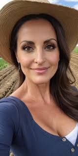 Video> https://beacons.ai/stdvid