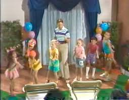 It started as a home video series in 1988 called barney & the backyard gang created by sheryl leach and starring sandy duncan. Barney And The Backyard Gang Explore Tumblr Posts And Blogs Tumgir
