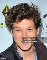 Josiah Lawrence's Instagram, Twitter & Facebook