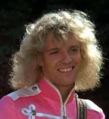 Best Beatles cover by Peter Frampton in SGT. PEPPER film