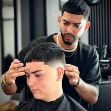 ＤＥＲＥＫ ＳＡＬＯＮ ✪ (@derek__salon) · Jayuya