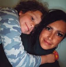 Anyone recommend a carpet fitter and best place to get carpet around  Liskeard?