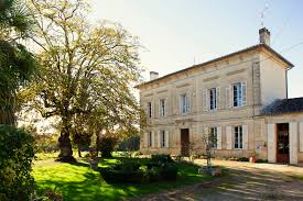 Maybe you would like to learn more about one of these? Trouver Une Chambre D Hote Atypique Proche De Saint Emilion Maison D Hotes Dans Les Vignobles De Saint Emilion Chateau Des Faures
