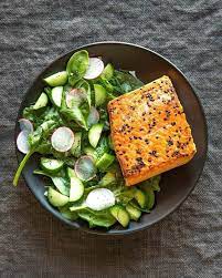 Sesame Salmon And Cucumber Salad Dinners Under 500 Calories Meals Under 500 Calories Summer Recipes Dinner