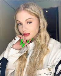 O comediante também relembrou que ele e luísa estão separados . Luisa Sonza Defende Namorada De Whindersson Nunes De Ataques Cidadeverde Com