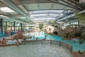 Camping Avec Piscine Couverte Et Chauffee Vendee Parc Aquatique 85