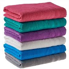 Finla Dek Serviette De Toilette Coton 360gr M2 Unie Actuel Pas Cher A Prix Auchan Serviette De Toilette Draps De Bain Serviettes