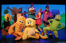 Coloring your day with music, with this apps you. Musical Infantil La Na Casa Da Galinhapintadinha No Cine Theatro Brasil Culturaliza Bh