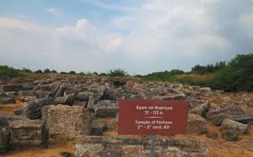 Intuitive fred888: STATUE HEAD OF ROMAN EMPEROR AURELIAN, UNKNOWN COLONNADE  FOUND IN ANCIENT ROME'S DANUBE COLONY ULPIA OSCUS IN NORTH BULGARIA