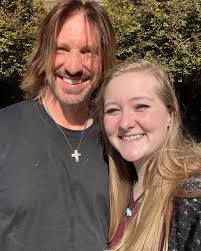 What restaurants or wineries near Clayton Ga have Thanksgiving events?