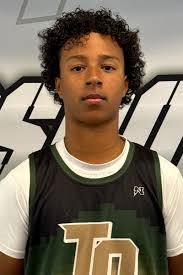 Bella Harmon's Instagram, Twitter & Facebook