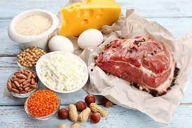 Manusia dapat memperoleh protein dari inilah sejumlah faktor penentu seberapa banyak protein yang perlu dikonsumsi dalam sehari protein mendukung kesehatan kulit dan bila sampai asupannya berkurang atau terlalu rendah, maka ruam. Tubuh Kelebihan Protein Ini Akibatnya Alodokter