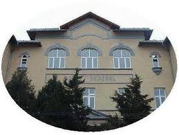 Este utila atat pentru pentru vizitatori cat si pentru locuitorii municipiului. Se ReabiliteazÄ Baza SportivÄ A Colegiului Tehnic Decebal Din Drobeta Turnu Severin Psnews MehedinÈi