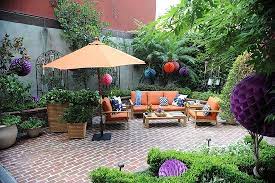 Before And After Target Transforms 3 New Orleans Courtyards Courtyard Design Patio Small Courtyards