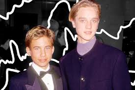 Jonathan taylor thomas (young) photo: Where Devon Sawa Of Little Giants Fits In The 90s Teen Heartthrob Era Sbnation Com
