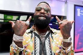 Frequent collaborators drake and ross go back and forth over a slow, thumping beat Rick Ross Gold Roses Video Featuring Drake Video Plugblog