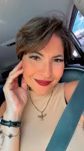 Jesus me resgatou e me deu uma nova chance. Eis-me aqui Senhor. Minha vida  pertence a ti Jesus.