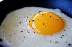 Segera konsumsi telur yang sudah dimasak, karena cdc (centers for disease control and. Lebih Bahaya Mana Telur Mentah Atau Telur Setengah Matang Soyjoy