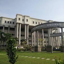 Mahkamah tinggi kuala lumpur merupakan sebuah mahkamah tinggi di malaysia yang terletak di jalan duta, kuala lumpur. Oh Media Oh Media Kini Berada Di Mahkamah Tinggi Kuala Lumpur Jalan Duta Berkaitan Kes Saman Seorang Blogger Info Lanjut Menyusul Facebook