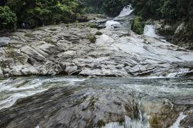 The tapis waterfall is popularly known as rainbow waterfall because under favourable conditions, it transforms into one of the most instagrammable waterfall in the country. 5 Delightful Waterfalls Within An Hour Of Kl Expatgo