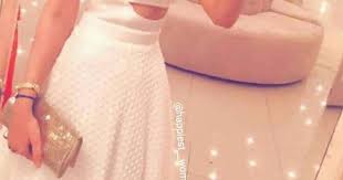 شرأيكم في الفستان التصميم غريب بس حلو عليها ولايق مع جسمها ولون بشرتها فولو عشان تشوفي الجديد يجمي Casual Dresses For Women Dresses Fashion Dresses