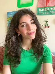 Double bedroom for rent in Graça !** 650€ all included (internet, gas,  water...), duplex flat to be shared with me 😊 Send me a message if you're  interested, we can arrange visits