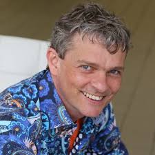 Clive Moore (@cliveMoore)