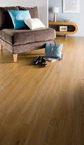 Krono Original D8725 Aberdeen Oak Part Of The Vario Range Home Oak Laminate Flooring Oak Wood Floors