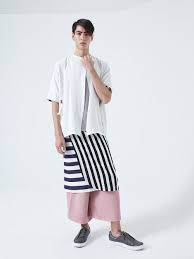 Buy the best and latest unisex clothes on banggood.com offer the quality unisex clothes on sale with worldwide free shipping. Photo Of Gender Neutral Clothing From Not Equal Gender Neutral Clothes Unisex Clothing Brands Skirts