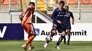 Dadas las circunstancias que obligaron el cierre de nuestra sede, compartimos mediante el siguiente afiche la manera por la cual los socios de cobreloa podrán contactarse para resolver dudas o. Cobreloa U Of Chile Live Online Naranja Evening Neuck