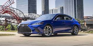 The 2020 lexus es gives buyers a choice of two powertrains. 2020 Lexus Es Review Pricing And Specs