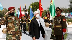 از غرب با ایران، از جنوب با پاکستان، از شمال با تاجیکستان، ازبکستان و ترکمنستان همسایه است. Ø­Ù…Ù„Ù‡ Ù…ÙˆØ´Ú©ÛŒ Ø¨Ù‡ Ø§Ø±Ú¯ Ø±ÛŒØ§Ø³Øª Ø¬Ù…Ù‡ÙˆØ±ÛŒ Ø§ÙØºØ§Ù†Ø³ØªØ§Ù† Ø¯Ø± Ú©Ø§Ø¨Ù„ Ø¬Ù‡Ø§Ù† Dw 18 08 2020
