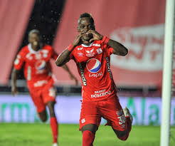 Sumó su tercer trofeo y quedó a uno de once caldas en la tabla histórica de los más ganadores del país. America De Cali Supero A Santa Fe Y Es El Nuevo Campeon Del Futbol Colombiano En 2020