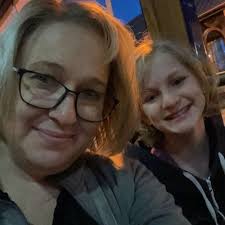 Amanda Laborde (@alaborde20)