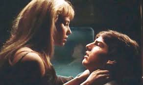 For tom cruise, 1983 was the year of his ascension, although the coronation would have to wait until top gun in 1986. Tom Cruise Sex Shock Affair With Co Star While Eager Fans Queued For Sex At His Hotel Films Entertainment Express Co Uk