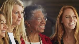 Lela Llorens inducted into USC Chan's Hall of Honor at April 2022 portrait  unveiling