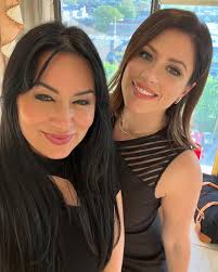 Vicki Schneps (@vickischneps) • Instagram photos and videos