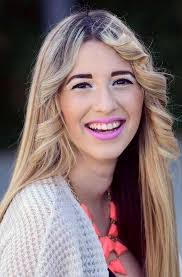 Jessica Dillingham's Instagram, Twitter & Facebook