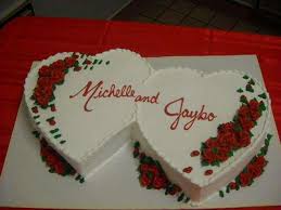 Beautiful heart look engagement cake. Pin By Shaimaa Ibrahim On Cakes Cake Shapes Heart Shaped Wedding Cakes Cake
