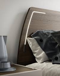 Se desideri anche un vano porta oggetti, la penisola del divano letto due posti con contenitore , può fare anche questo. Vico Letto Matrimoniale In Ecopelle Con Contenitore E Led Mab Home Furniture